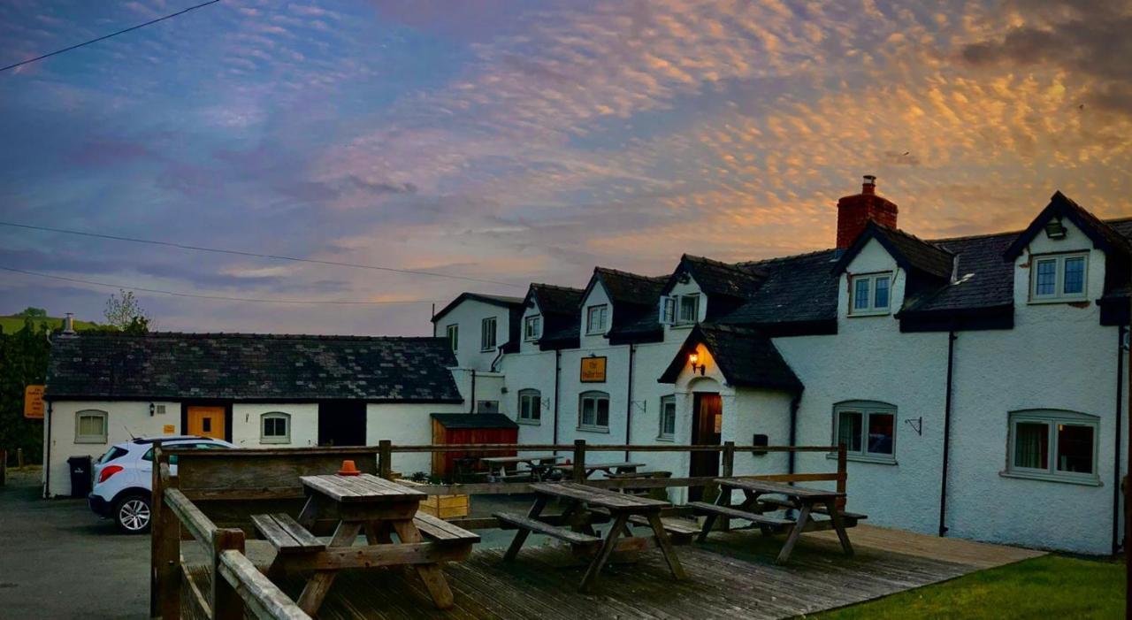 The Dolfor Inn นิวทาวน์ ภายนอก รูปภาพ